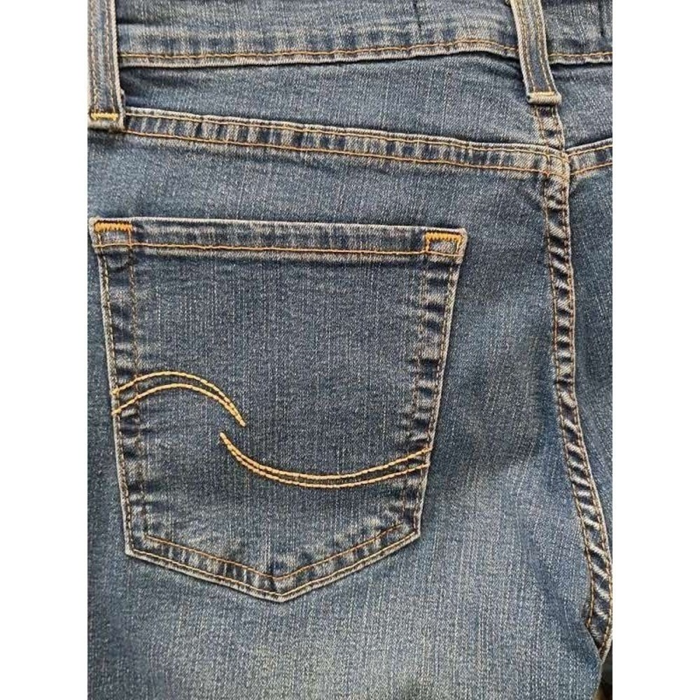Levi Strauss Signature Gold Label Mid Rise Bootcut Jeans Blue Medium Wash 28x32T - Picture 9 of 11